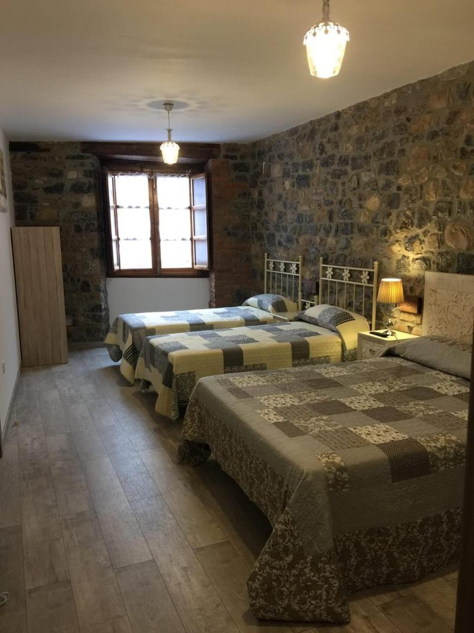 Pension San Pelayo 10 Cangas de Onís Exterior foto